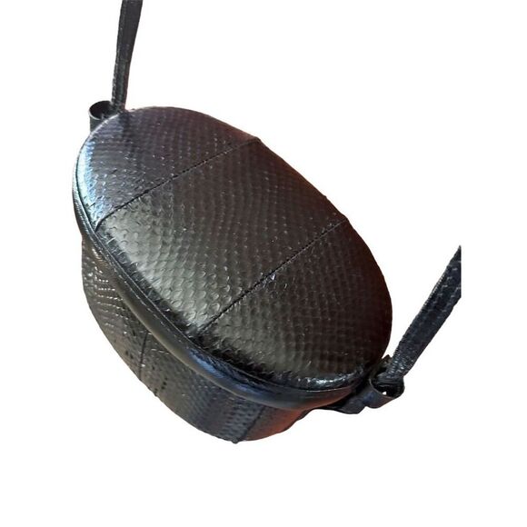 Women's Black Textured Semi-Circle Crossbody Purse - Picture 8 of 13